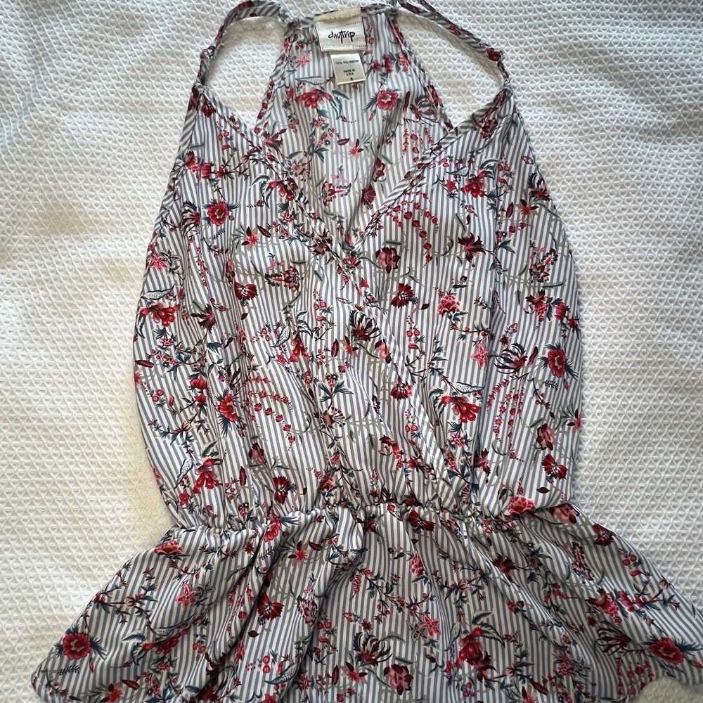 Daytrip Women's Floral Striped Sleeveless Blouse V-neck Flowy Size Small Summer